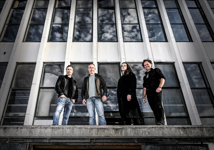Optreden van Ruben Hoeke Band in Café de Noot